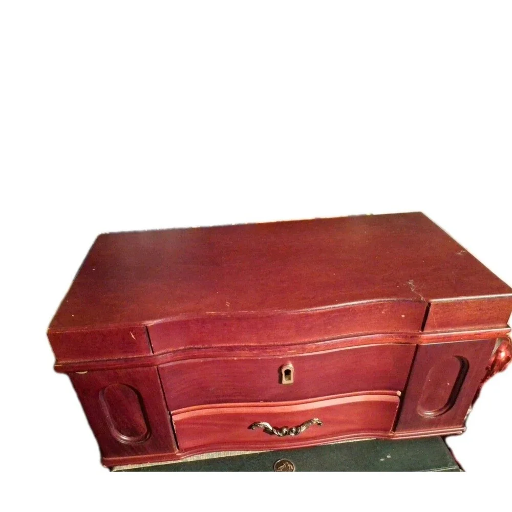Cherrywood velvet interior